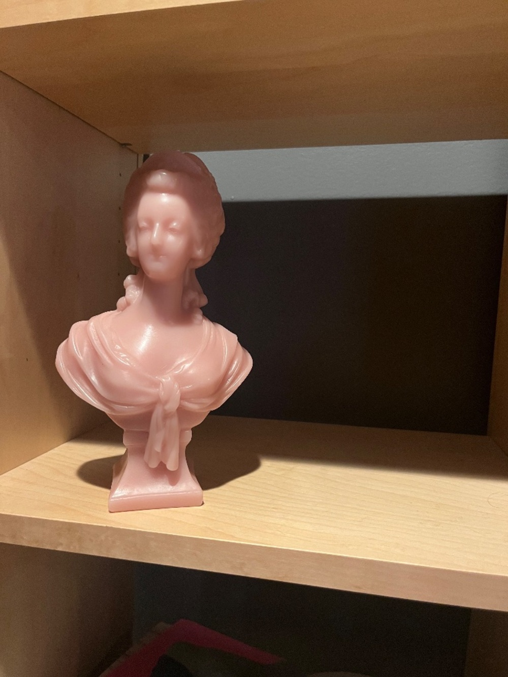 Cire Trudon Marie Antoinette bust candle in rose - Picture 3 of 16